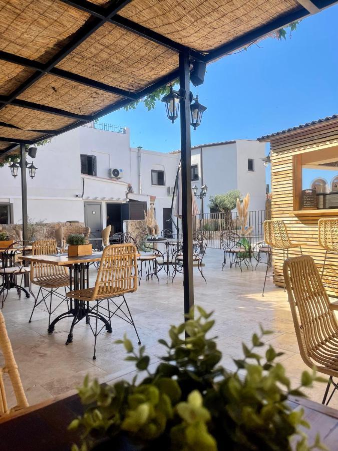 Hotel Restaurant La Caravelle 사리 솔렌자라 외부 사진