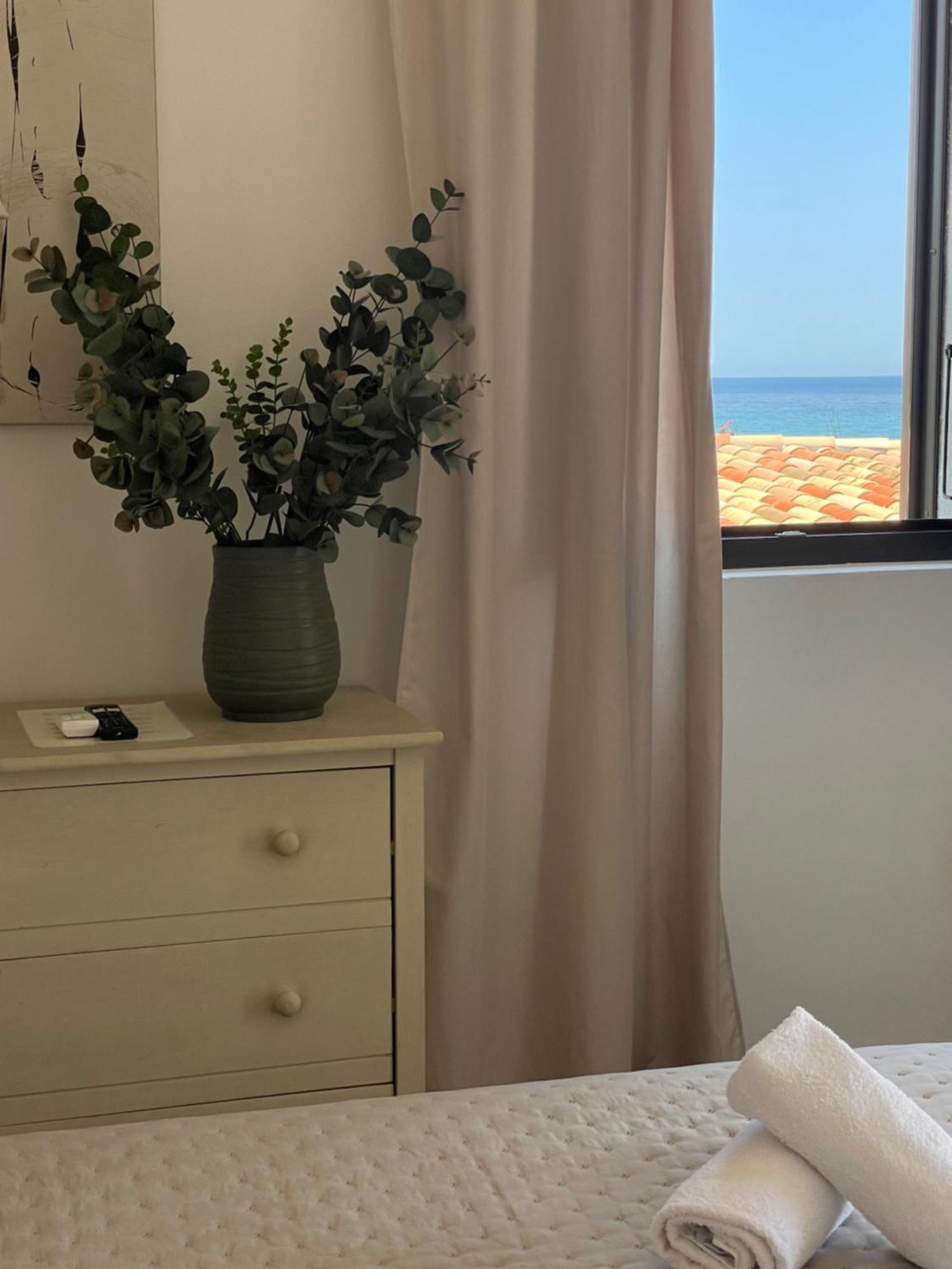 Hotel Restaurant La Caravelle 사리 솔렌자라 외부 사진